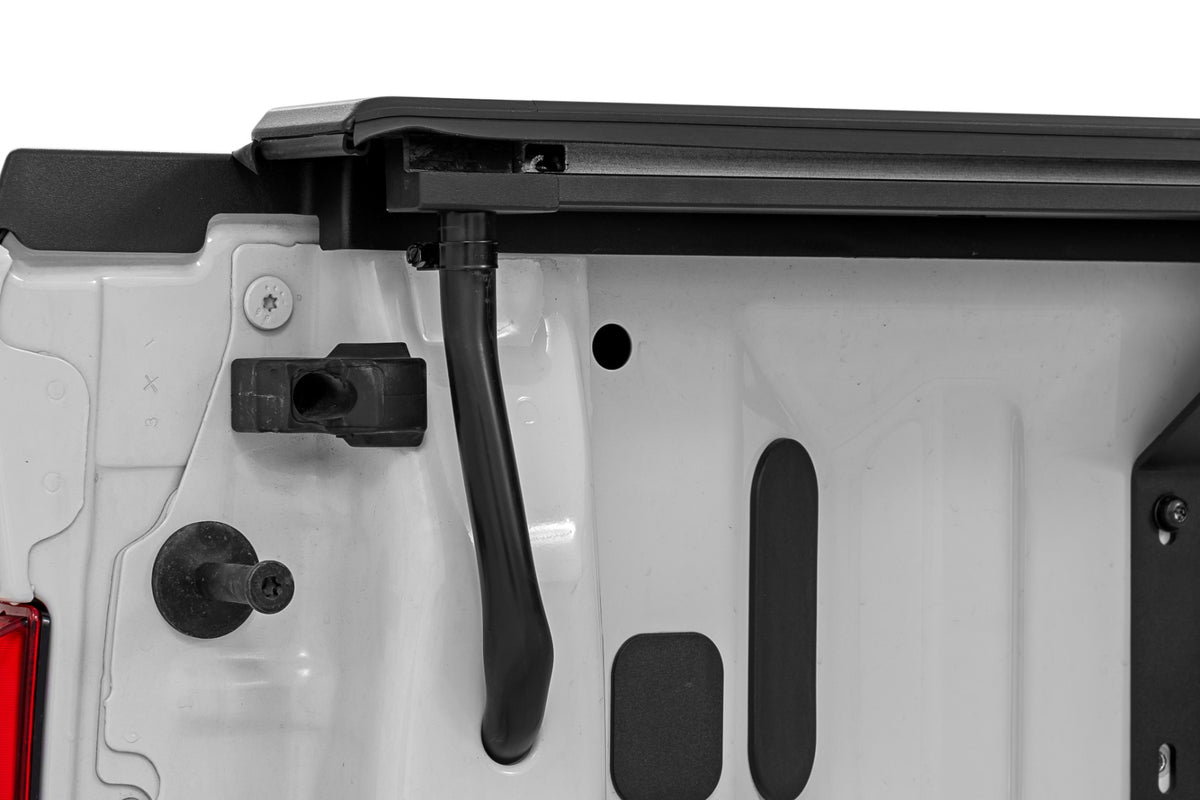 Rough Country Manual Retractable Bed Cover 5'7