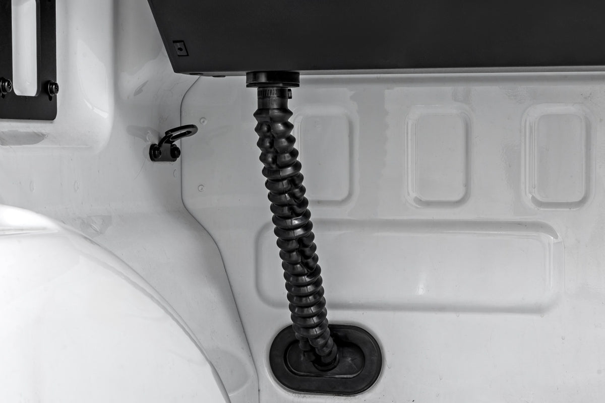 Rough Country Manual Retractable Bed Cover 5'7