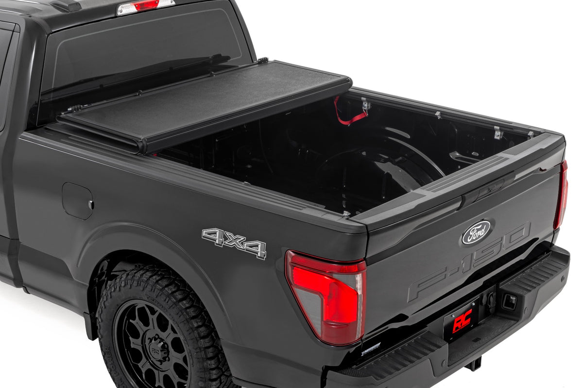 Rough Country Hard Low Profile Bed Cover | Ford F-150 (21-26)/F-150 Lightning (22-26)