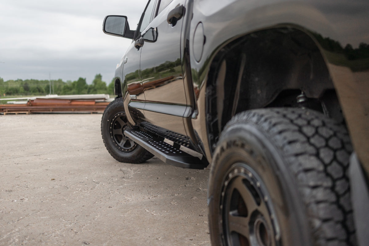 Rough Country RPT2 Running Board Crew Cab | Black | Toyota Tundra 2WD/4WD (2007-2021)