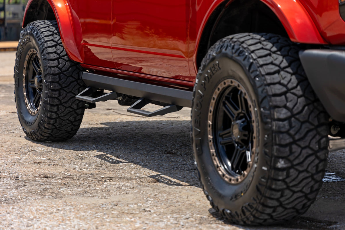 Rough Country SRL2 Adjustable Aluminum Step 4-Door | Ford Bronco 4WD (2021-2026)