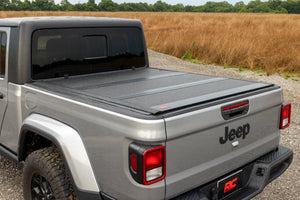 Rough Country Hard Low Profile Bed Cover 5' Bed | Jeep Gladiator JT 4WD (2020-2026)