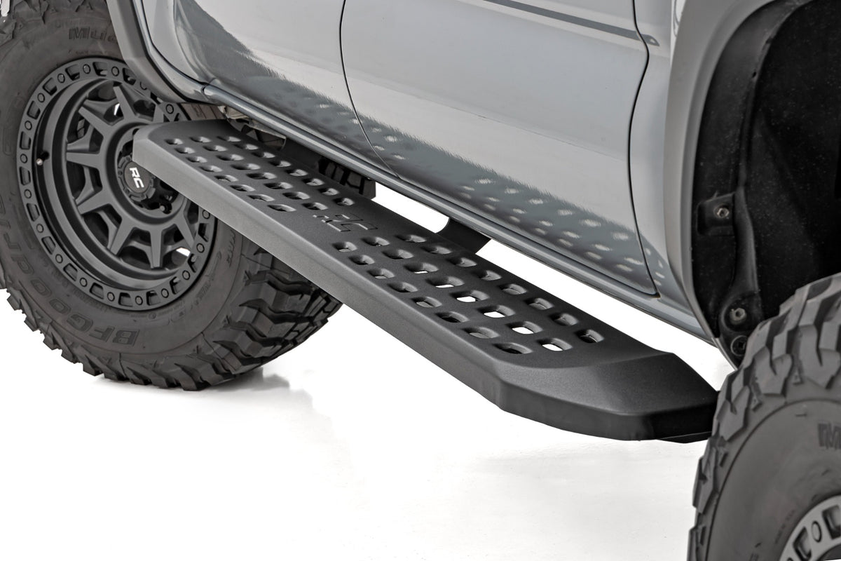 Rough Country RPT2 Running Board Double Cab | Black | Toyota Tacoma 2WD/4WD (2016-2023)