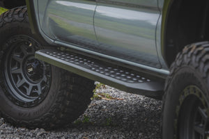 Rough Country RPT2 Running Board Double Cab | Black | Toyota Tacoma 2WD/4WD (2016-2023)