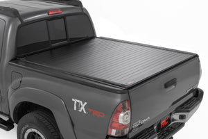 Rough Country Hard Roll Up Bed Cover 5' Bed | Toyota Tacoma 2WD/4WD (2005-2015)