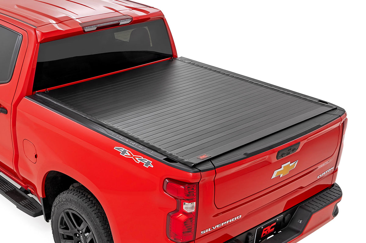Rough Country Hard Roll Up Bed Cover | Chevy/GMC Sierra/Silverado 1500 (19-26)