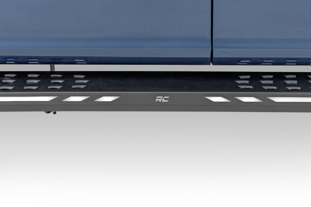 Rough Country AC2 Running Boards Amber/White | Crew Cab | Ford F-150/Lightning/F-250/F-350/Raptor (15-26)