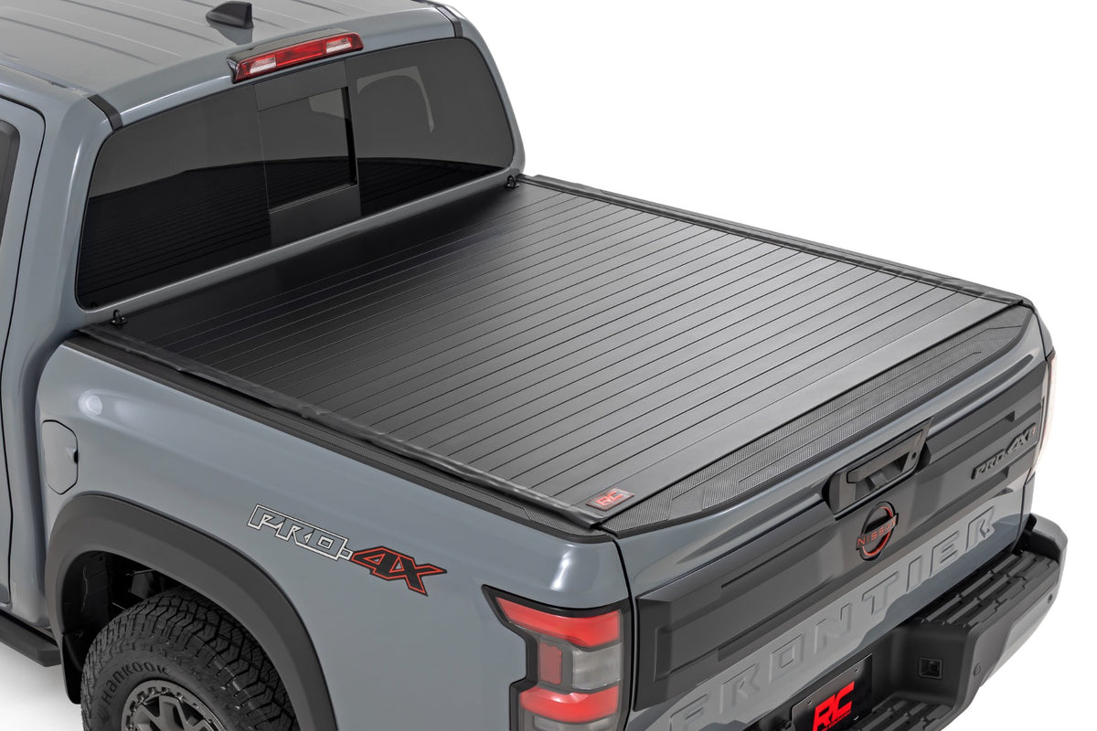 Rough Country Hard Roll Up Bed Cover 5' Bed | Nissan Frontier 2WD/4WD (2022-2026)