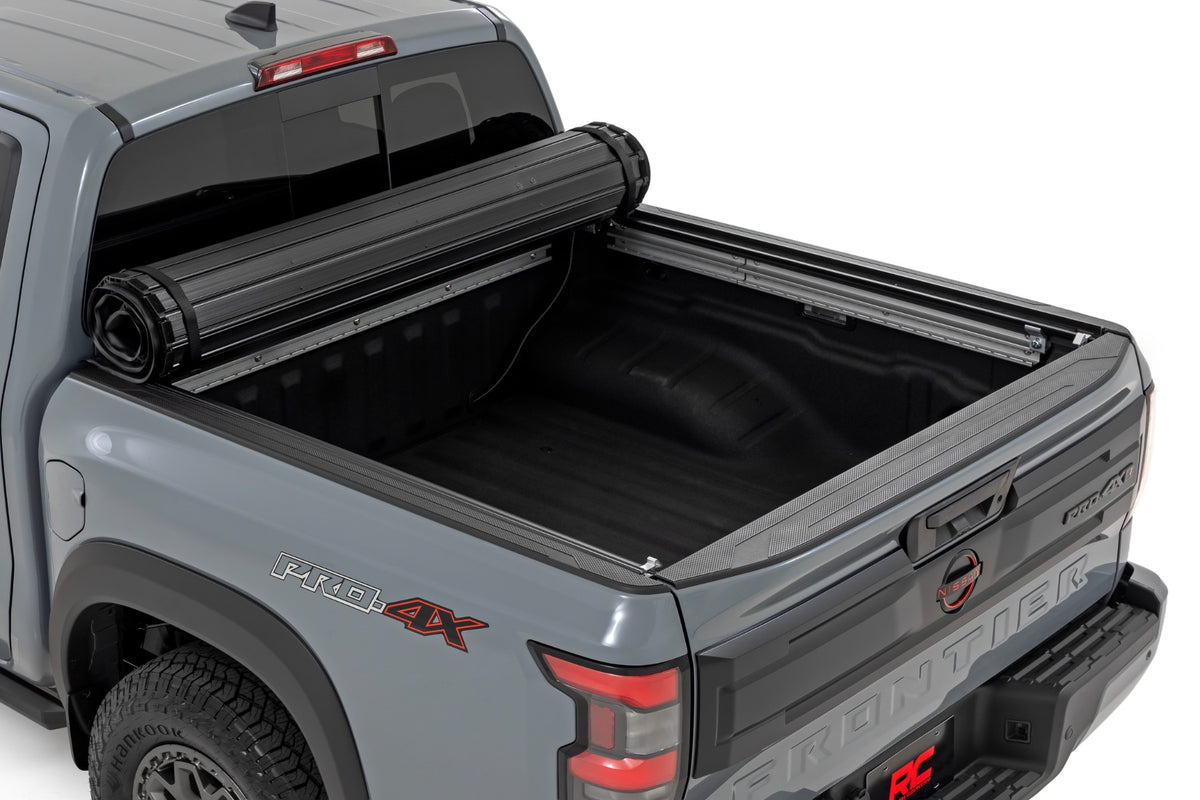 Rough Country Hard Roll Up Bed Cover 5' Bed | Nissan Frontier 2WD/4WD (2022-2026)