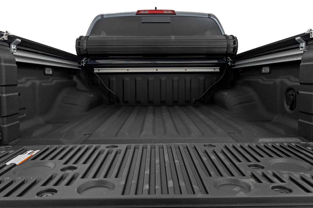 Rough Country Hard Roll Up Bed Cover 5' Bed | Nissan Frontier 2WD/4WD (2022-2026)