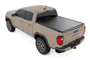 Rough Country Hard Roll Up Bed Cover 5' Bed | Chevy/GMC Canyon/Colorado 2WD/4WD (23-26)