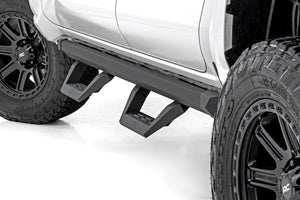 Rough Country SRX2 Adjustable Aluminum Steps Double Cab | Toyota Tacoma 2WD/4WD (24-26)