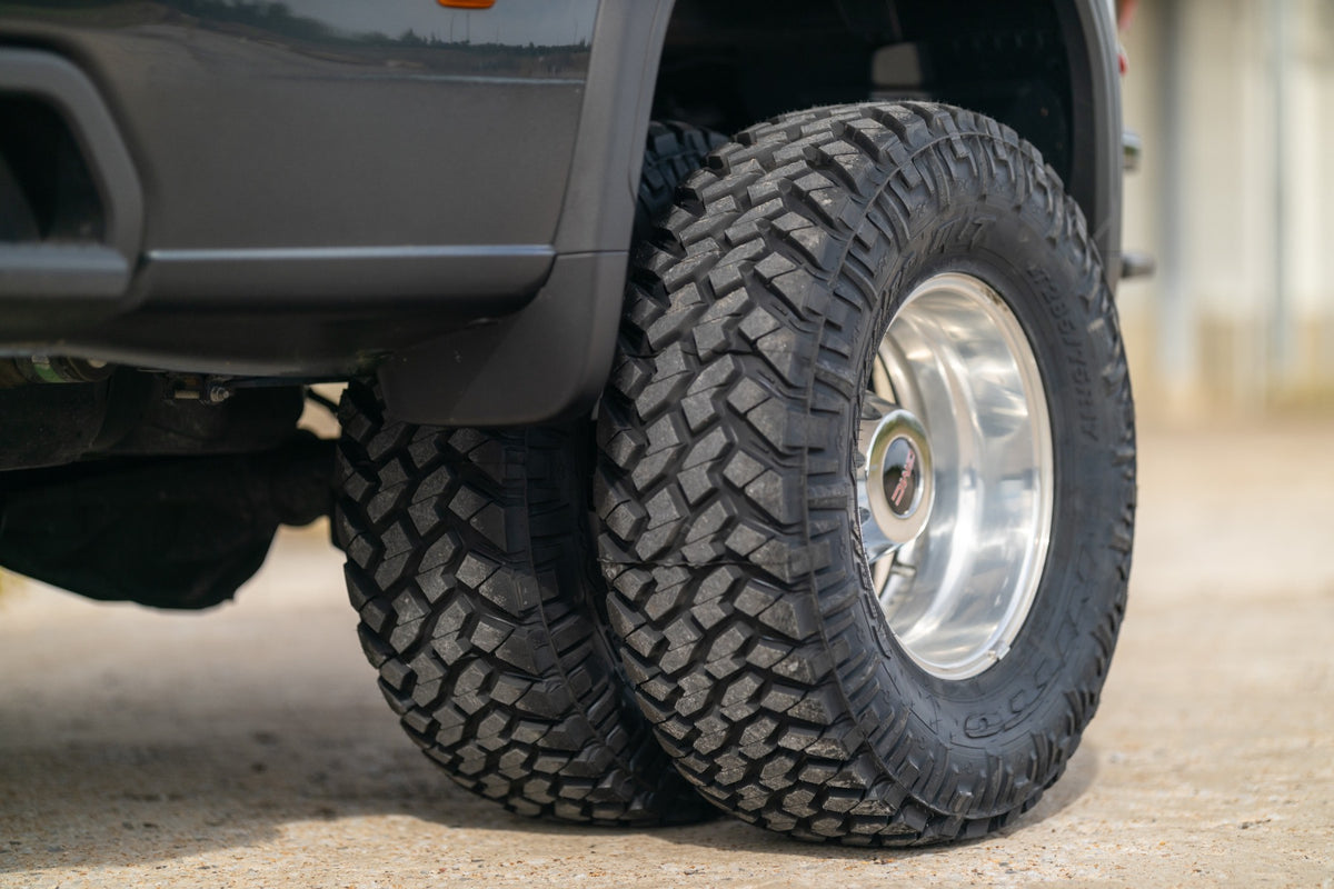 Rough Country 3 Inch Lift Kit Dually | Chevy/GMC Sierra 3500 HD/Silverado 3500 HD 2WD/4WD (20-26)