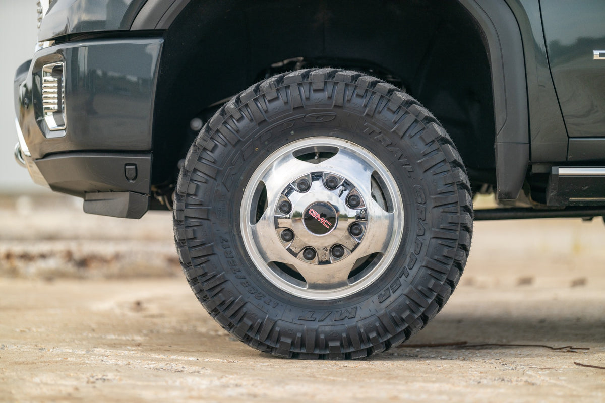 Rough Country 3 Inch Lift Kit Dually | Chevy/GMC Sierra 3500 HD/Silverado 3500 HD 2WD/4WD (20-26)