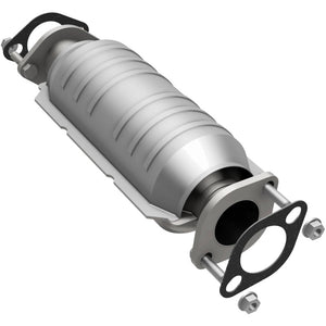 MagnaFlow Direct Fit Catalytic Converter 06-10 Kia Rio 1.6L Rear