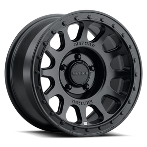 Method MR709 HD Bead Grip 17x 8.5in / ET0 / 5x5 BP / 71.5mm Bore - Black Wheel