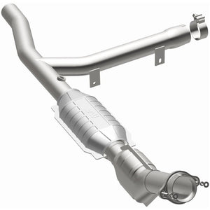 MagnaFlow Direct Fit Catalytic Converter 97-98 Ford Trucks 4.2L