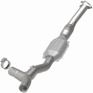 MagnaFlow Direct Fit Catalytic Converter 98 Ford Expedition 5.4L