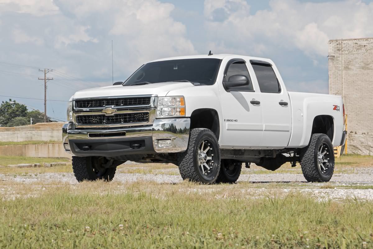 Rough Country 3 Inch Lift Kit | Chevy/GMC Sierra/Silverado 2500 HD Suburban/Yukon XL 2500 (01-10)