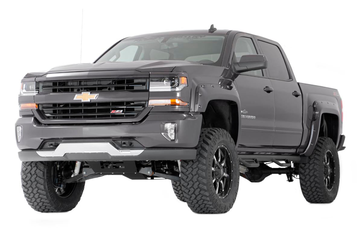 Rough Country 7 Inch Lift Kit | Chevy/GMC 1500 (14-18)