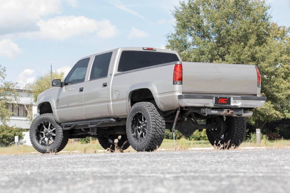 Rough Country 6 Inch Lift Kit | Chevy 3/4-Ton Suburban/K2500 Truck/K3500 Truck (88-00)