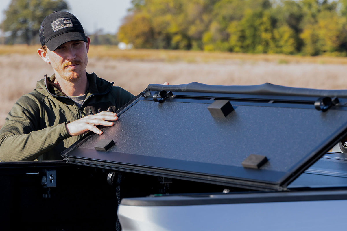 Rough Country Hard Tri-Fold Flip Up Bed Cover | Chevy/GMC Canyon/Colorado (15-26)