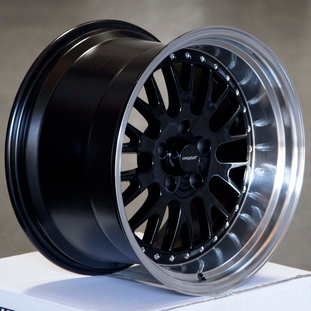 Circuit Performance CP21 Gloss Black ML 5x114.3 | 18x11 | +20mm / 6.79