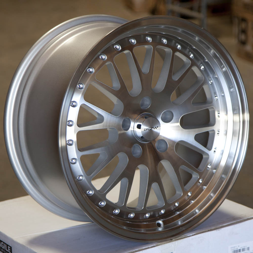 Circuit Performance CP21 Silver/Machined 5x114.3 | 18x9.5 | +20mm / 6.04