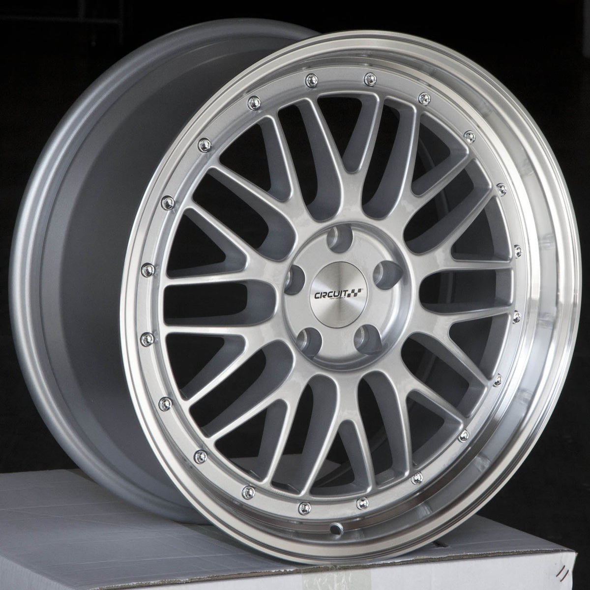 Circuit Performance CP30 Silver 5x120 | 19x8.5 | +35mm / 6.13
