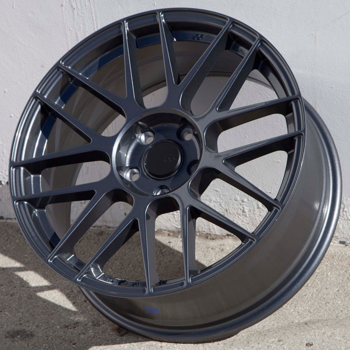 Circuit Performance CSF11 Gloss Gunmetal 5x114.3 | 18x8 | +40mm / 6.07