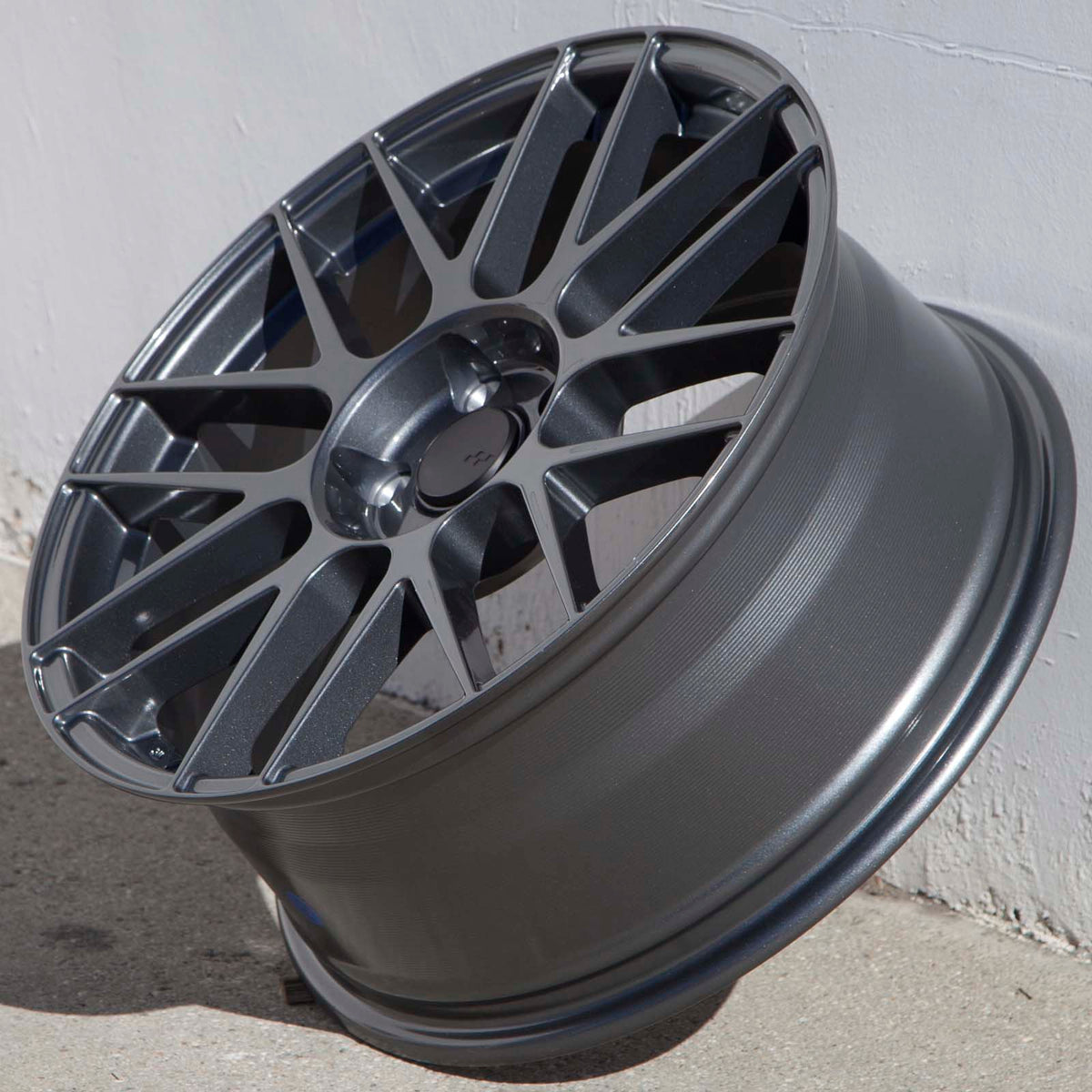Circuit Performance CSF11 Gloss Gunmetal 5x114.3 | 18x8 | +40mm / 6.07