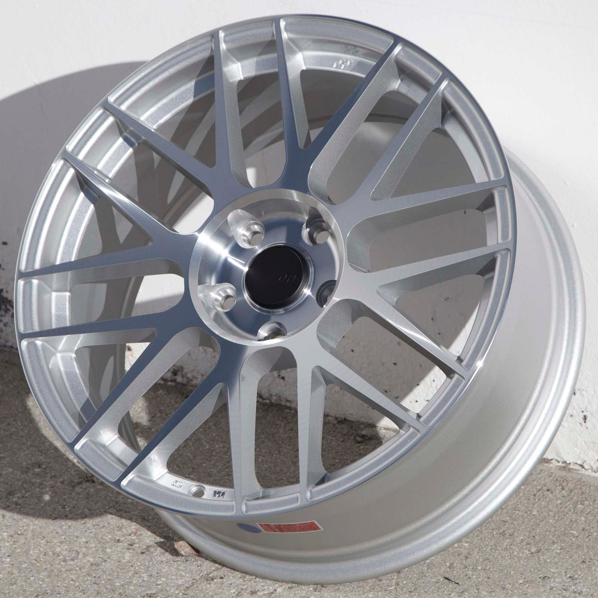 Circuit Performance CSF11 Gloss Silver/Machined 5x114.3 | 18x8 | +40mm / 6.07