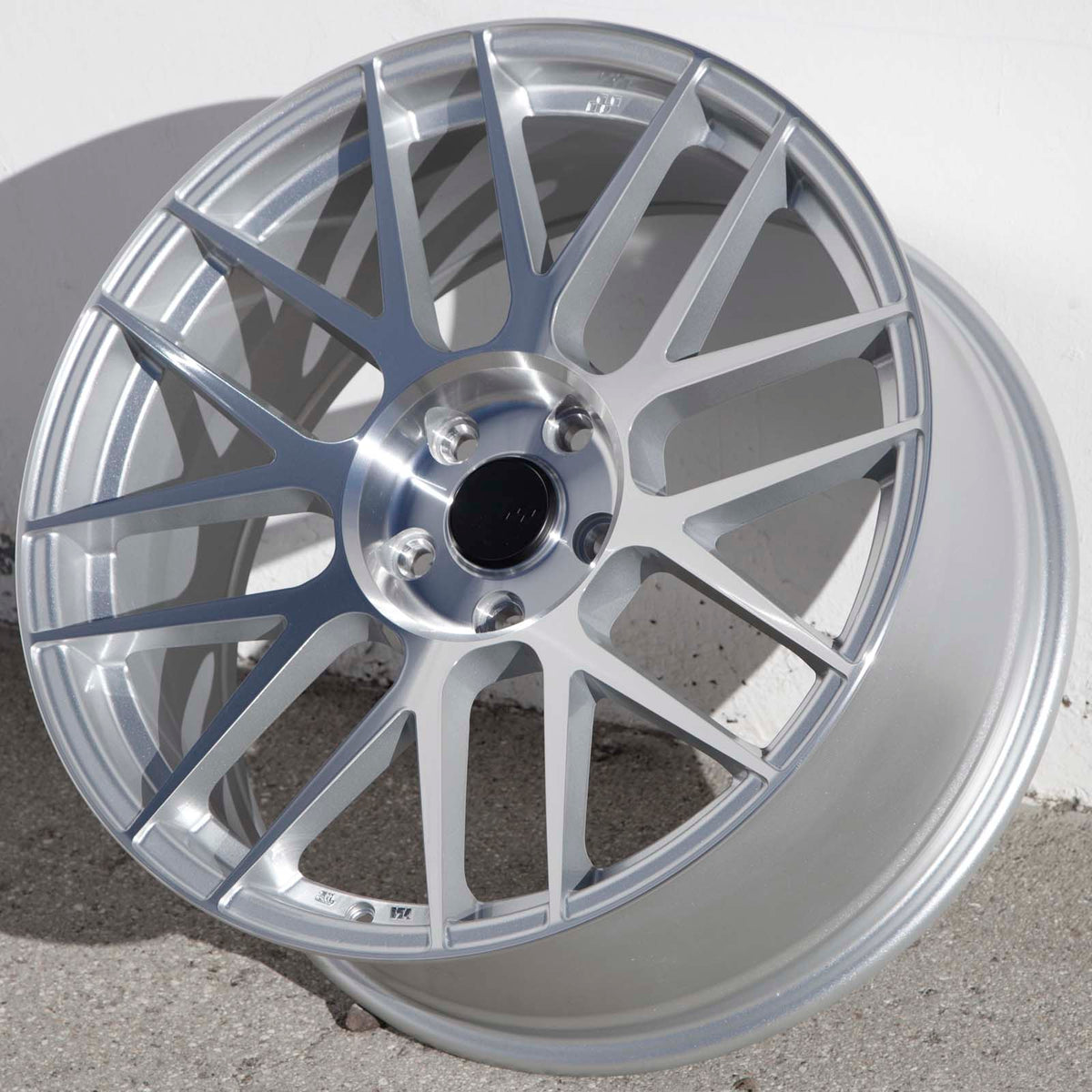 Circuit Performance CSF11 Gloss Silver/Machined 5x114.3 | 19x8.5 | +35mm / 6.13