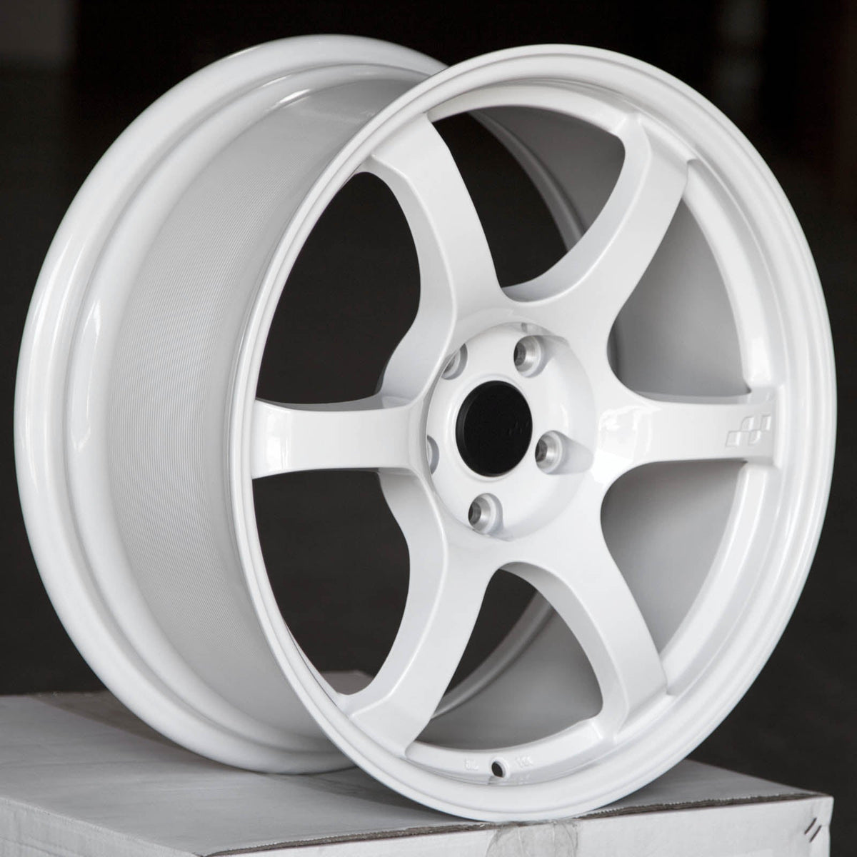 Circuit Performance CSF1 Gloss White 5x100 | 18x8.5 | +35mm / 6.13