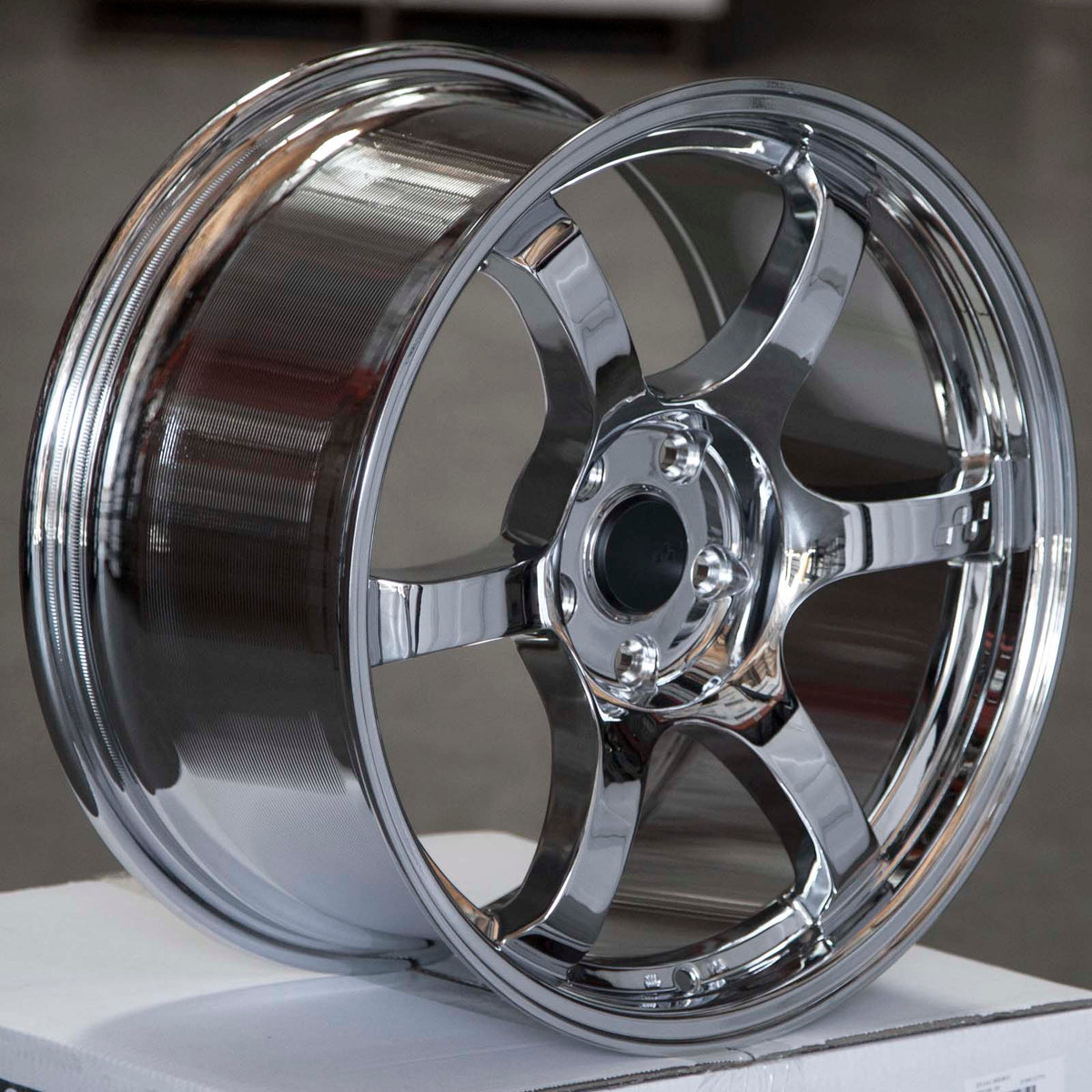 Circuit Performance CSF1 Triple Chrome Plated 5x114.3 | 18x8.5 | +35mm / 6.13
