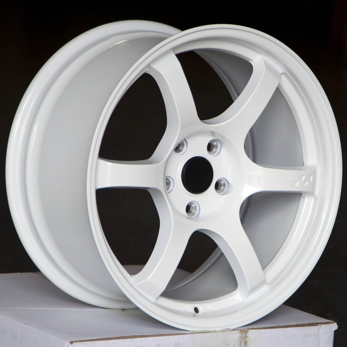 Circuit Performance CSF1 Gloss White 5x114.3 | 18x9.5 | +38mm / 6.75