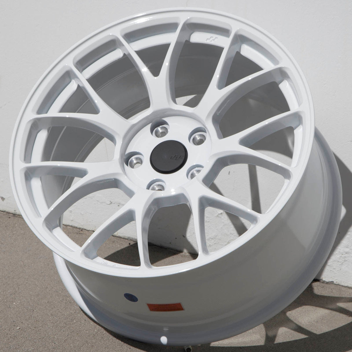 Circuit Performance CSF2 Gloss White 5x114.3 | 18x8.5 | +35mm / 6.13