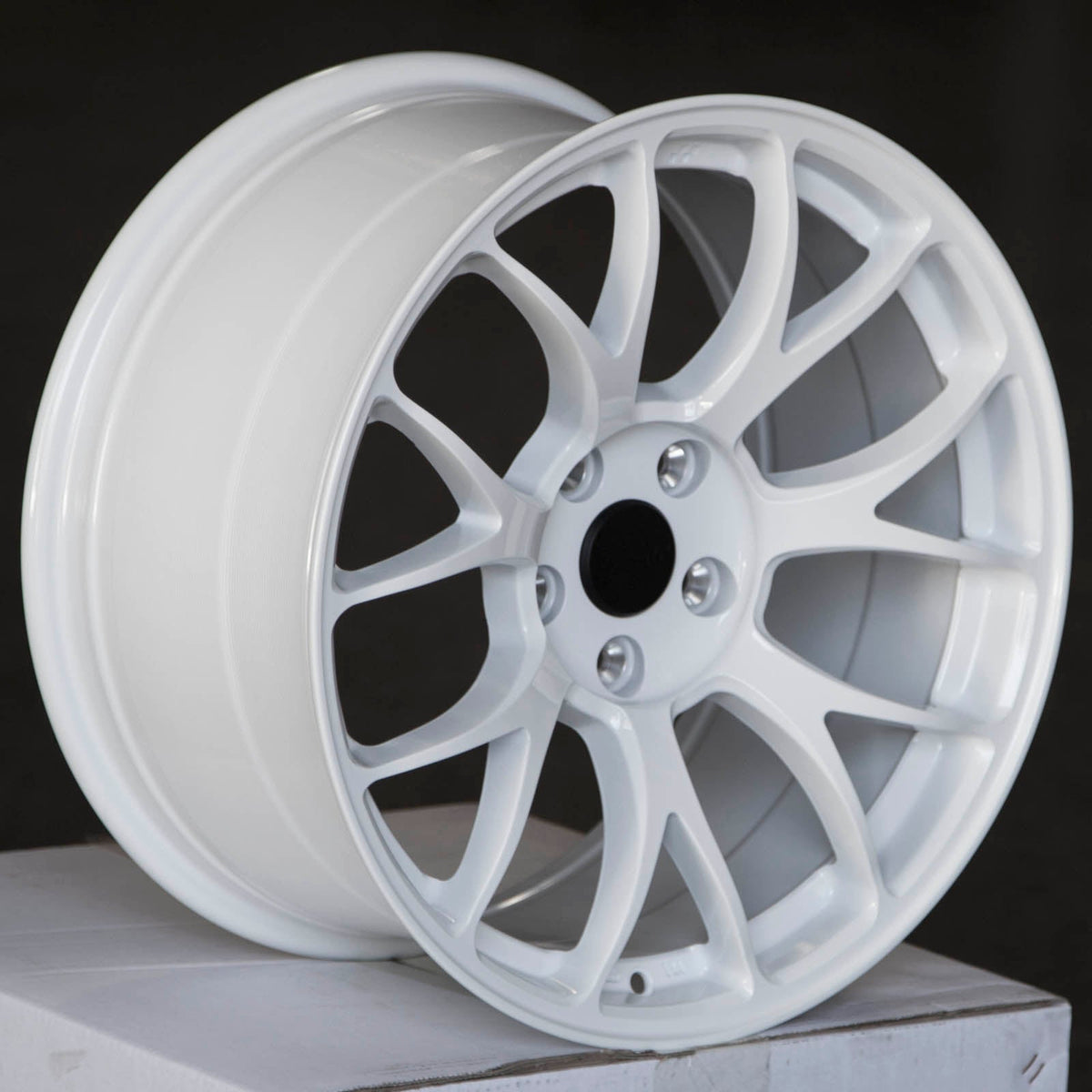 Circuit Performance CSF2 Gloss White 5x114.3 | 18x9.5 | +38mm / 6.75