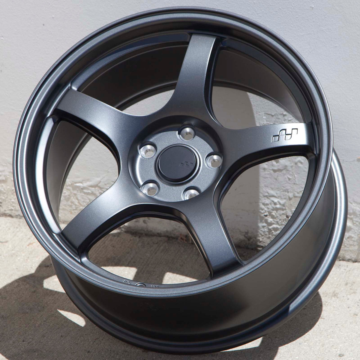 Circuit Performance CSF5 Matte Gunmetal 5x114.3 | 18x8.5 | +35mm / 6.13