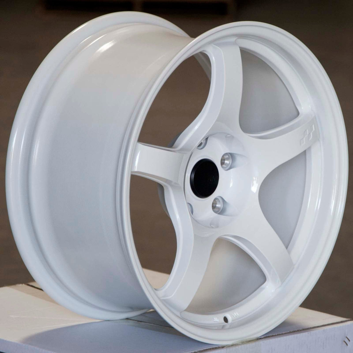 Circuit Performance CSF5 Gloss White 5x114.3 | 18x9.5 | +25mm / 6.23