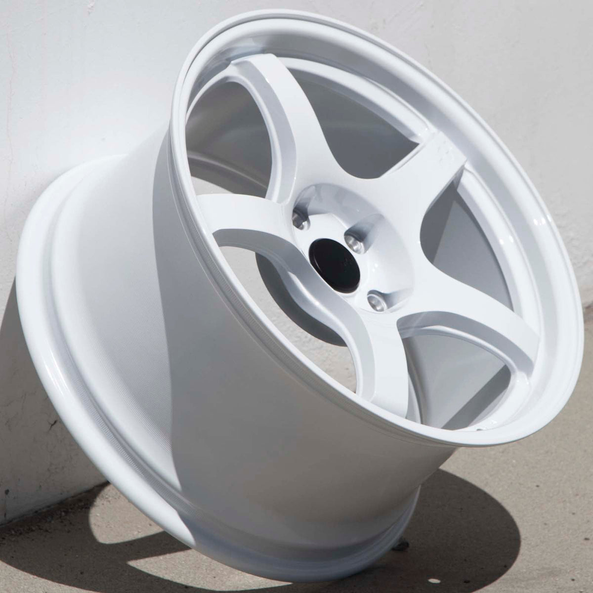 Circuit Performance CSF5 Gloss White 5x120 | 18x9.5 | +25mm / 6.23