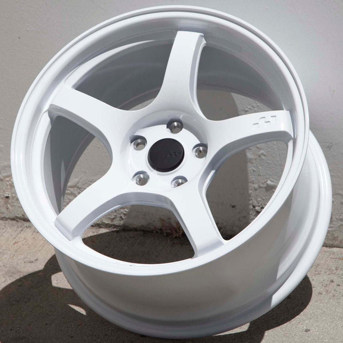 Circuit Performance CSF5 Gloss White 5x114.3 | 18x9.5 | +38mm / 6.75