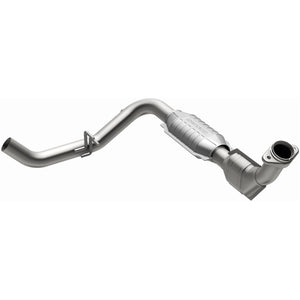 MagnaFlow Direct Fit Catalytic Converter 99-00 Ford Trucks 5.4L