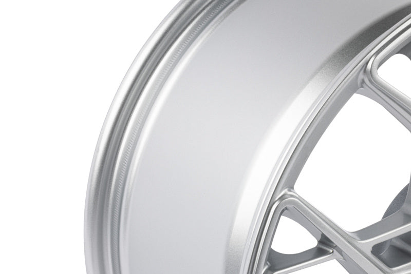 APR A02 Flow Formed - 18x8.5 - 5x112 - ET45 - 66.5mm Center Bore - Hyper Silver Wheel