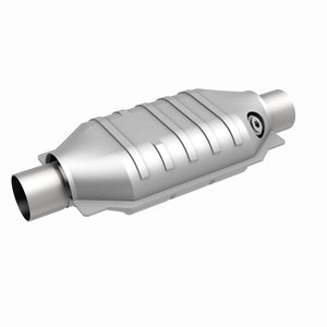 MagnaFlow Universal Catalytic Converter 2 W/O2 Boss
