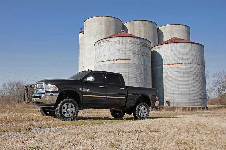 Rough Country 5 Inch Lift Kit RR Air Bags | Ram 2500 4WD (2014-2018)