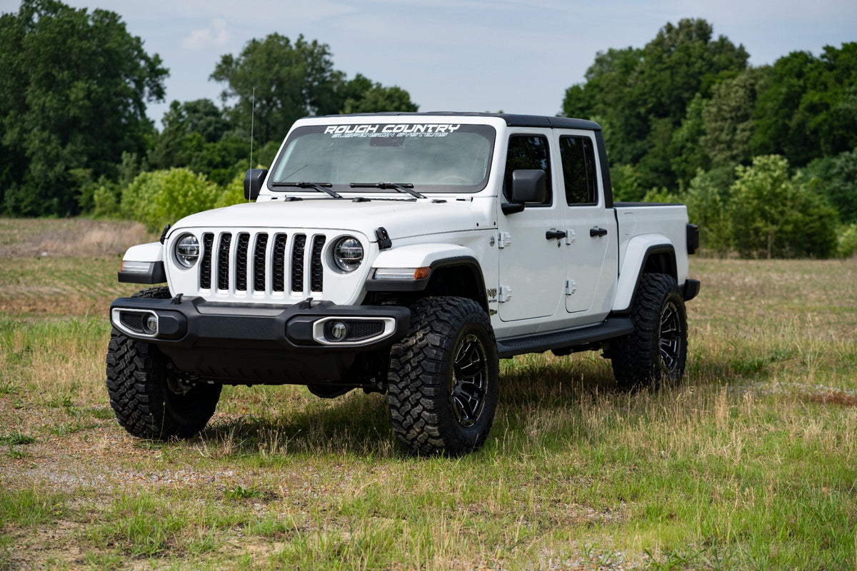 Rough Country 2.5 Inch Leveling Kit | Jeep Gladiator JT 4WD (2024-2026)
