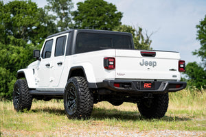 Rough Country 2.5 Inch Leveling Kit | Jeep Gladiator JT 4WD (2024-2026)