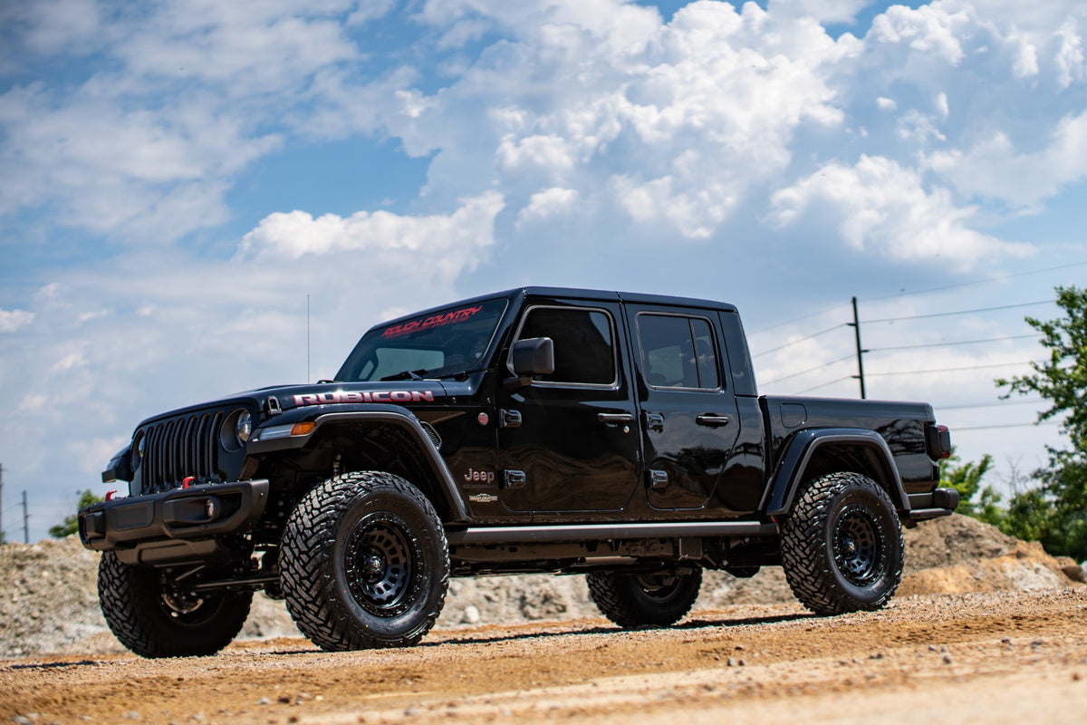Rough Country 2.5 Inch Leveling Kits | Jeep Gladiator JT 4WD (2024-2026)