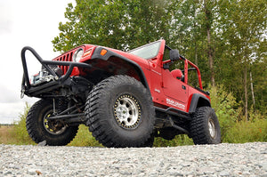 Rough Country 4 Inch Lift Kit Long Arm | Jeep Wrangler TJ 4WD (1997-2006)